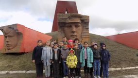 Подвиг их бессмертен