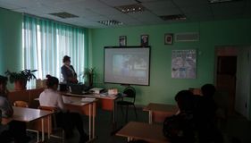 #Деньнеизвестногосолдата# Просмотр фильма "Неизвестный солдат".