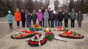 Минута молчания у вечного огня