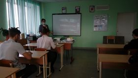 #Деньнеизвестногосолдата# Просмотр фильма "Неизвестный солдат", 10-11 кл.